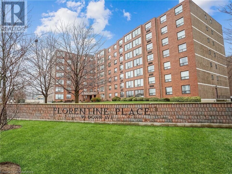 99 Donn Ave in Hamilton, ON - Building Photo