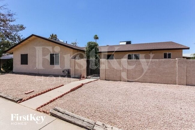 13857 N 48th Ave in Glendale, AZ - Building Photo - Building Photo