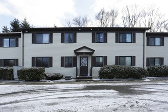 16 Cleveland Pl in Gloucester, MA - Foto de edificio - Building Photo