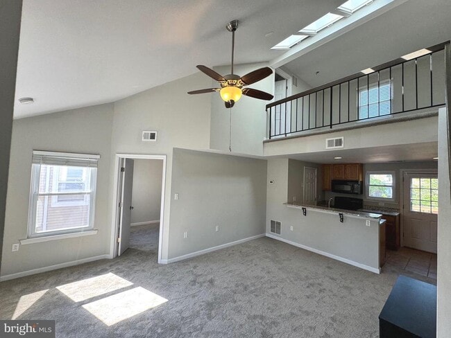 4354 Pembrook Village Dr in Alexandria, VA - Building Photo - Building Photo