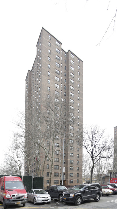 Mott Haven in Bronx, NY - Building Photo