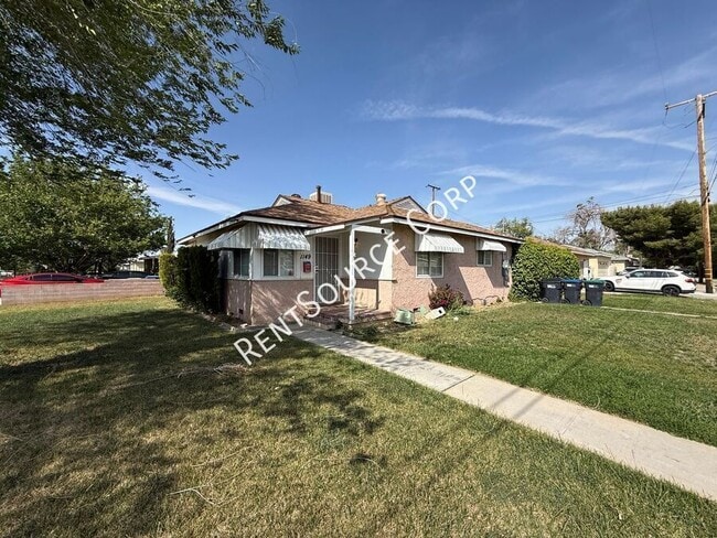 property at 1149 W Ave H-11