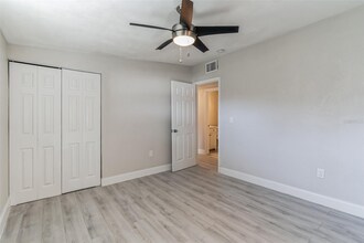 5210 S 84th St in Tampa, FL - Building Photo - Building Photo