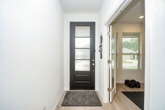 28722 Mount Bonnell Dr in New Caney, TX - Building Photo - Building Photo