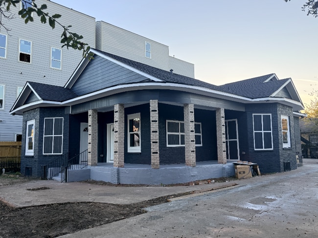 1519 McKee St, Unit UNIT 4 in Houston, TX - Building Photo - Building Photo