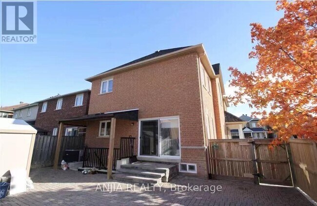 property at 24 Jenmat Dr