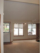 4900 SW 165th Ave in Beaverton, OR - Building Photo - Building Photo