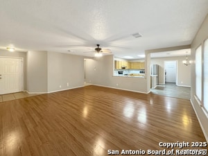 6883 Crested Quail in San Antonio, TX - Building Photo - Building Photo
