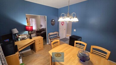 126 Pinecrest Rd in Litchfield, NH - Building Photo - Building Photo