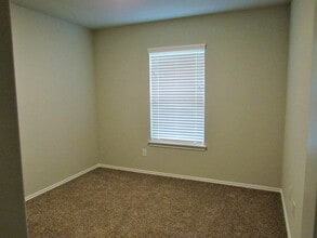 1009 Platte River Dr in Montgomery, TX - Foto de edificio - Building Photo