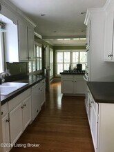 401 Winton Ln in Louisville, KY - Building Photo - Building Photo