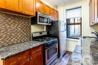 1155 East 35th Street in Brooklyn, NY - Foto de edificio - Building Photo