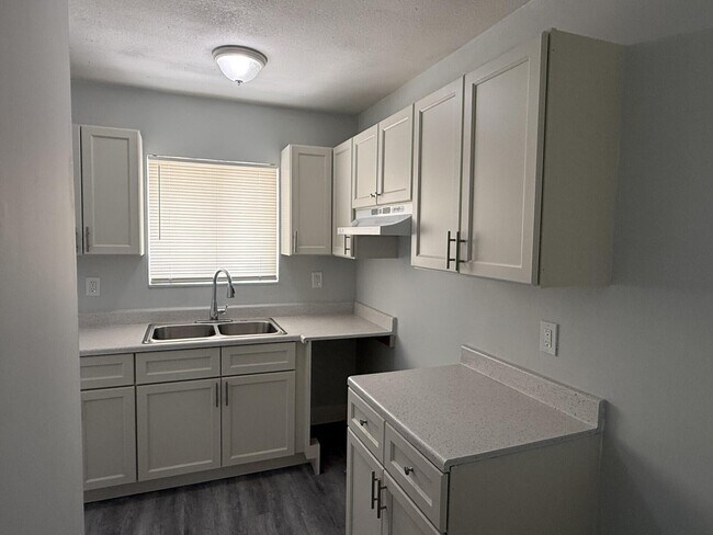 3525 Avenue J in West Palm Beach, FL - Building Photo - Building Photo