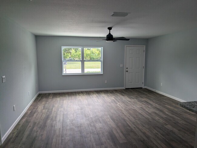 5310 Riverway Dr in Sebring, FL - Building Photo - Building Photo