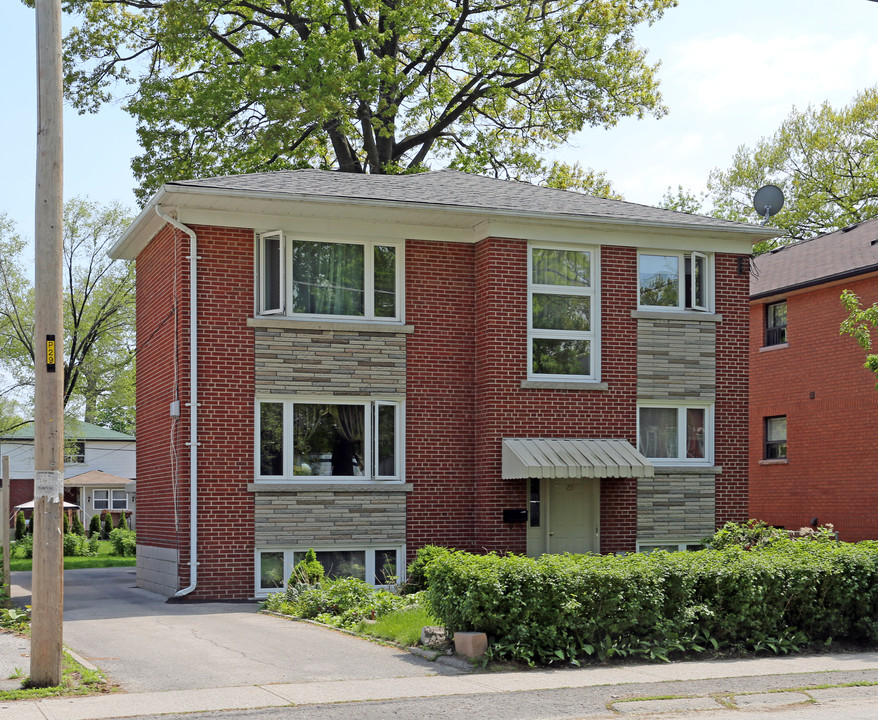 29 Marina Ave in Toronto, ON - Building Photo