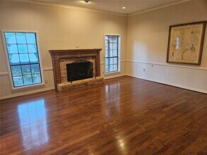 7006 Deloache Ave in Dallas, TX - Foto de edificio - Building Photo