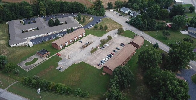 Fountain View Apartments in Jasper, IN - Building Photo - Primary Photo