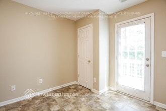 329 Tanner Ct in Kernersville, NC - Building Photo - Building Photo