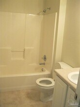 5354 Cherub Cir in Milton, FL - Foto de edificio - Building Photo