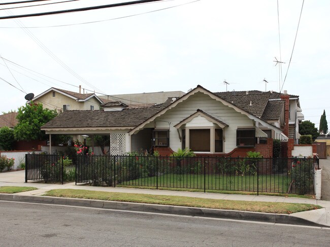 9714 Beverly St in Bellflower, CA - Building Photo - Building Photo