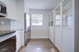 8329 SW 137th Ave in Miami, FL - Building Photo - Building Photo