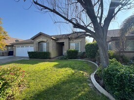 5109 Silver Clover Ave in Bakersfield, CA - Building Photo