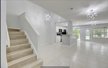 5286 Sapphire Vly in Boca Raton, FL - Building Photo - Building Photo