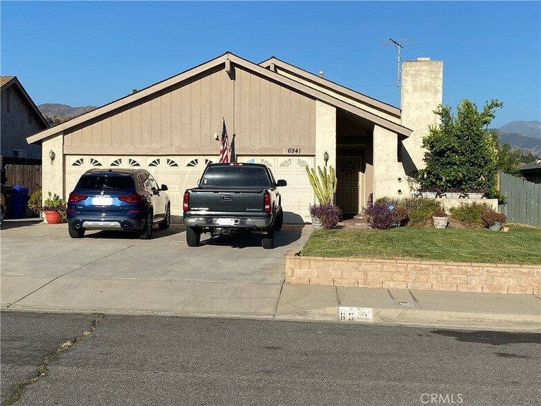 6941 Grove Ave, Unit 2-215 in Highland, CA - Building Photo