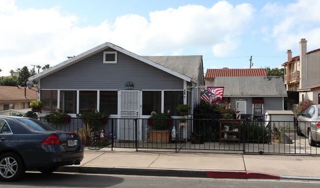 2467 Congress St in San Diego, CA - Foto de edificio - Building Photo