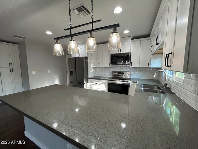 property at 1117 W 9th St