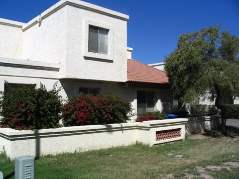 924 N Revere St in Mesa, AZ - Building Photo