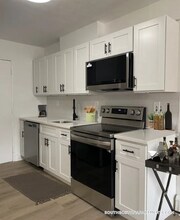 741 E 6th St, Unit 22 in Boston, MA - Building Photo - Building Photo