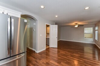 9510 Grandview Spring Ave in Las Vegas, NV - Building Photo - Building Photo