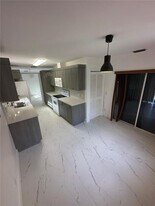 1445 Grant St in Hollywood, FL - Building Photo