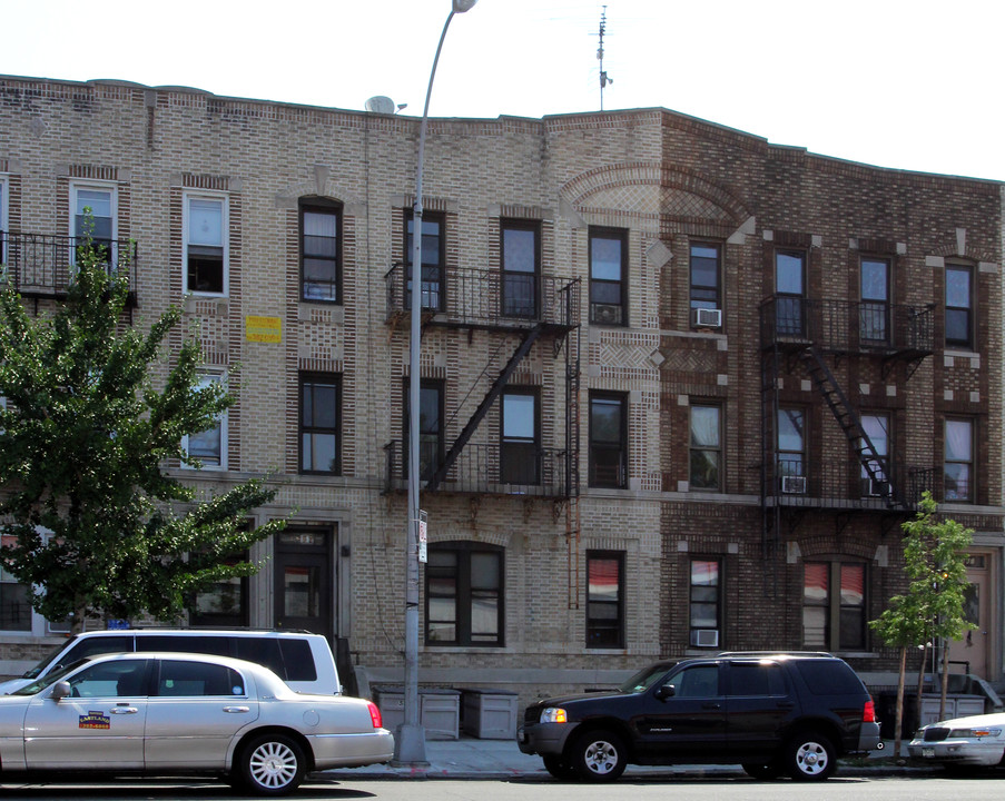 1857 Coney Island Ave in Brooklyn, NY - Foto de edificio