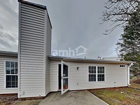 23 Ashridge Way in Simpsonville, SC - Building Photo