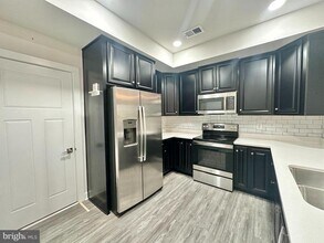 24706 Pantzlaff Farm Terrace in Dulles, VA - Building Photo - Building Photo