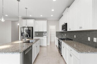 7537 Pool Compass Loop in Wesley Chapel, FL - Building Photo - Building Photo
