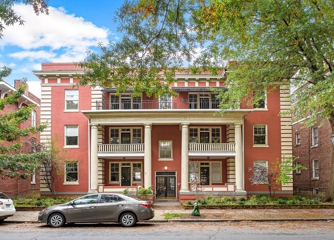 2806 Monument Ave in Richmond, VA - Building Photo - Building Photo
