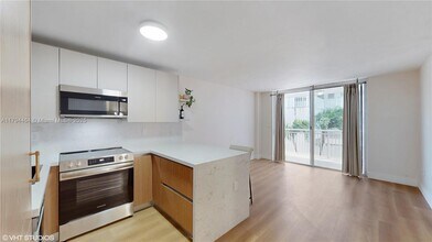 1666 West Ave in Miami Beach, FL - Building Photo - Building Photo