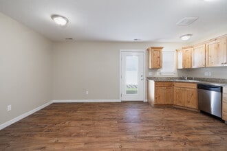 Meadowcreek Townhomes in Idaho Falls, ID - Foto de edificio - Interior Photo