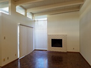 3907 Middlefield Rd in Palo Alto, CA - Building Photo - Building Photo