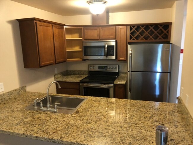 3900 Linden Ave N, Unit 1
