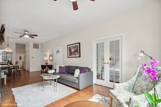 2008 W Roscoe St in Chicago, IL - Building Photo - Building Photo