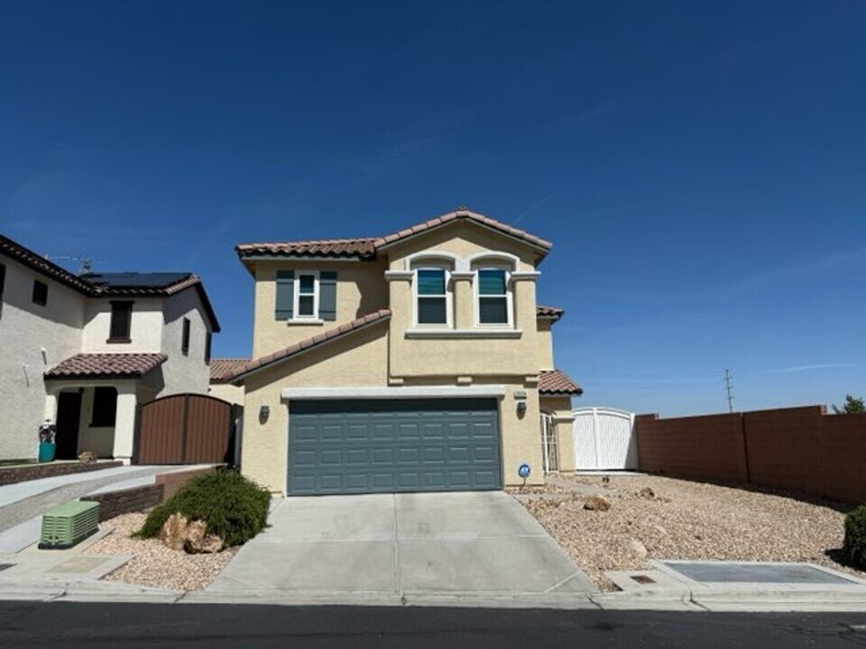 3904 Shawnee Ridge St in Las Vegas, NV - Building Photo
