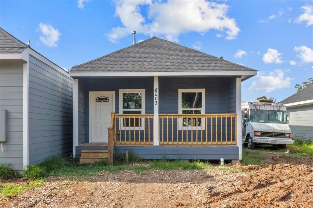 8503 Denby St in Houston, TX - Foto de edificio