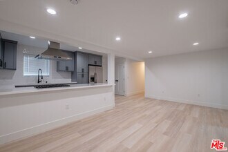 2107 Pullman Ln in Redondo Beach, CA - Building Photo - Building Photo