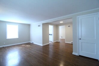 308 E 27th Ave in North Kansas City, MO - Building Photo - Building Photo