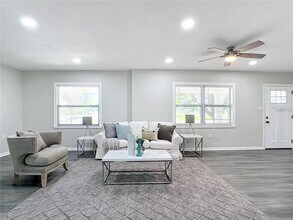 111 Tennessee Ave NE in St. Petersburg, FL - Building Photo - Building Photo