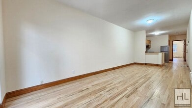 Renovated 1-Bedroom with Balcony | 2nd Floor | Prime Woodside/Sunnyside Location, Unit 2 in Queens, NY - Foto de edificio - Building Photo